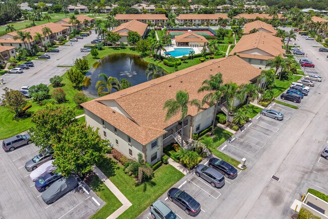 Building Photo - 1401 Pinecrest Cir
