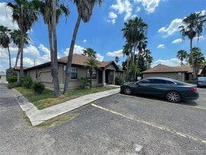 Building Photo - 14 N Pleasantview Dr