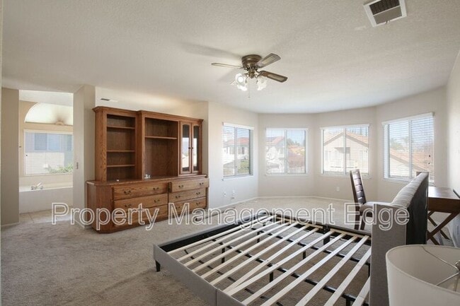 Building Photo - 8543 Yarrow Ln