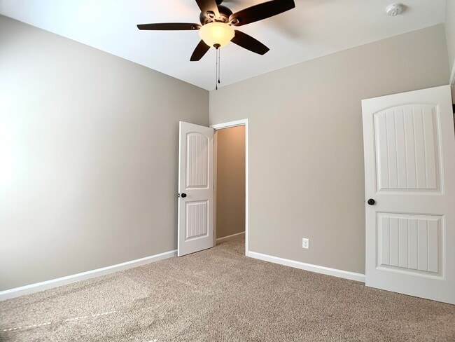 Building Photo - 413 Ayden Ln