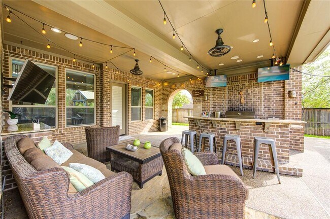 Building Photo - 27818 Pinpoint Crossing Dr