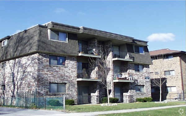 Primary Photo - 9822 Nottingham Ave