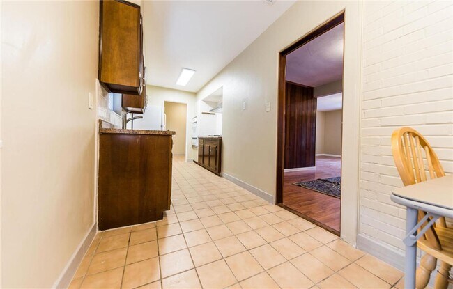 Building Photo - 18 Forsythia Ln