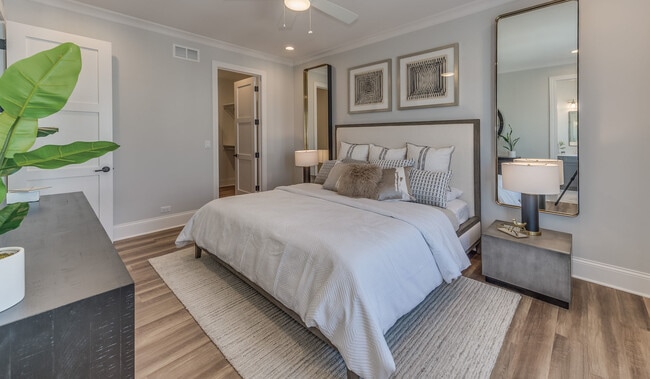 Building Photo - 1106 S Eldridge Ln