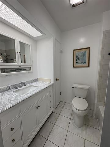 Building Photo - 1812 Redwood St