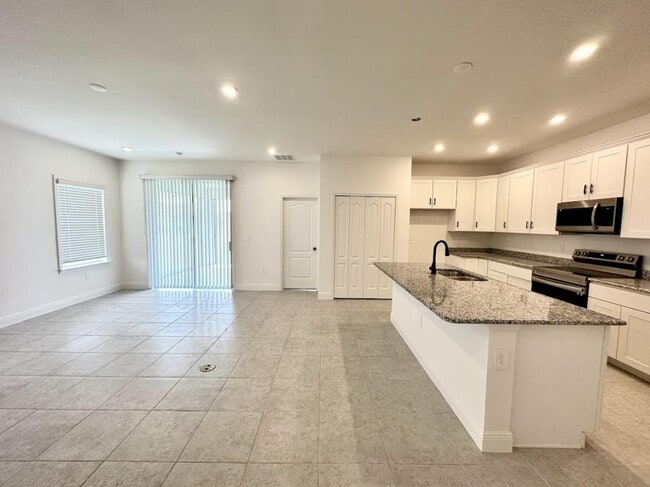 Building Photo - 8808 Cascade Price Cir