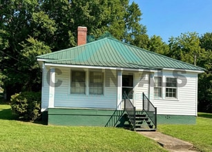 Building Photo - 1318 Front St