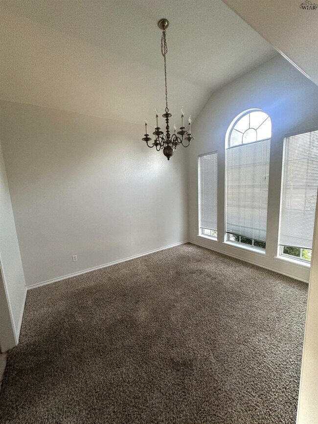 Building Photo - 3028 Whitehall Ln