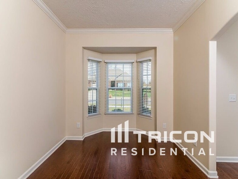 Building Photo - 1033 Middleton Ln