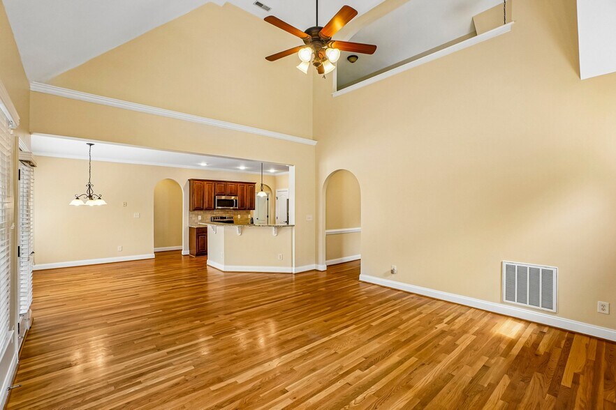 Building Photo - 1025 Princeton View Ln