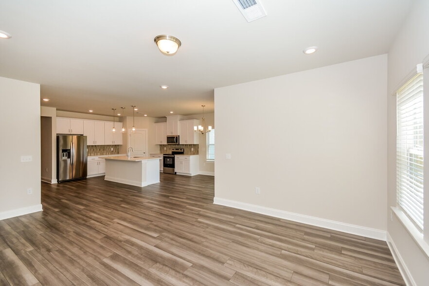 Building Photo - 3627 Mathewson Way