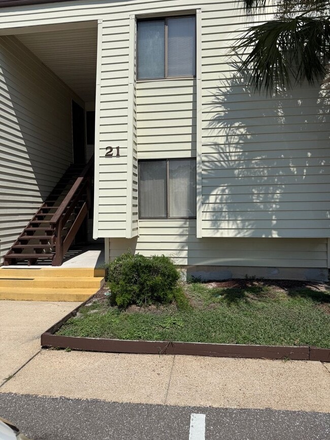 Building Photo - 308 E Miracle Strip Pkwy