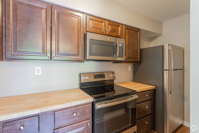Kitchen - Mulberry Station Apartments