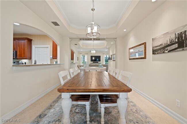 Building Photo - 2809 Tiburon Blvd E