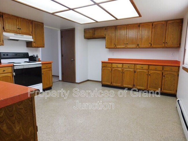 Building Photo - 568 Dawn Ct