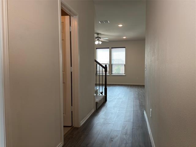 Building Photo - 507 Goldenrod Ln