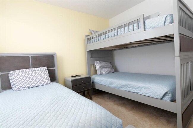 Building Photo - 361 Cabello Dr