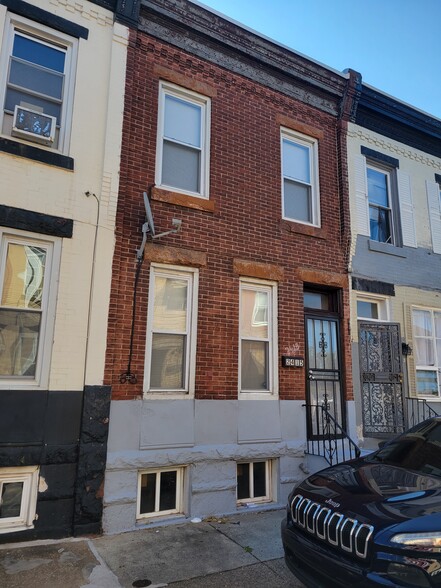 Primary Photo - 2415 N Douglas St