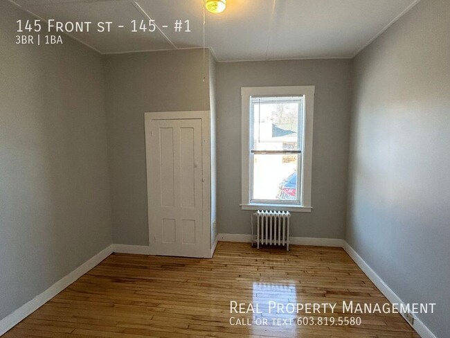 Building Photo - First Floor 3 Bedroom Available in Exeter, NH