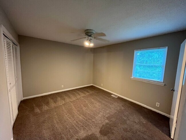 Building Photo - Stunning Newly Remodeled 4BR/2BA Home in Huntsville – Pet Friendly!