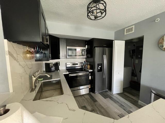 Building Photo - 110 Villa Cir