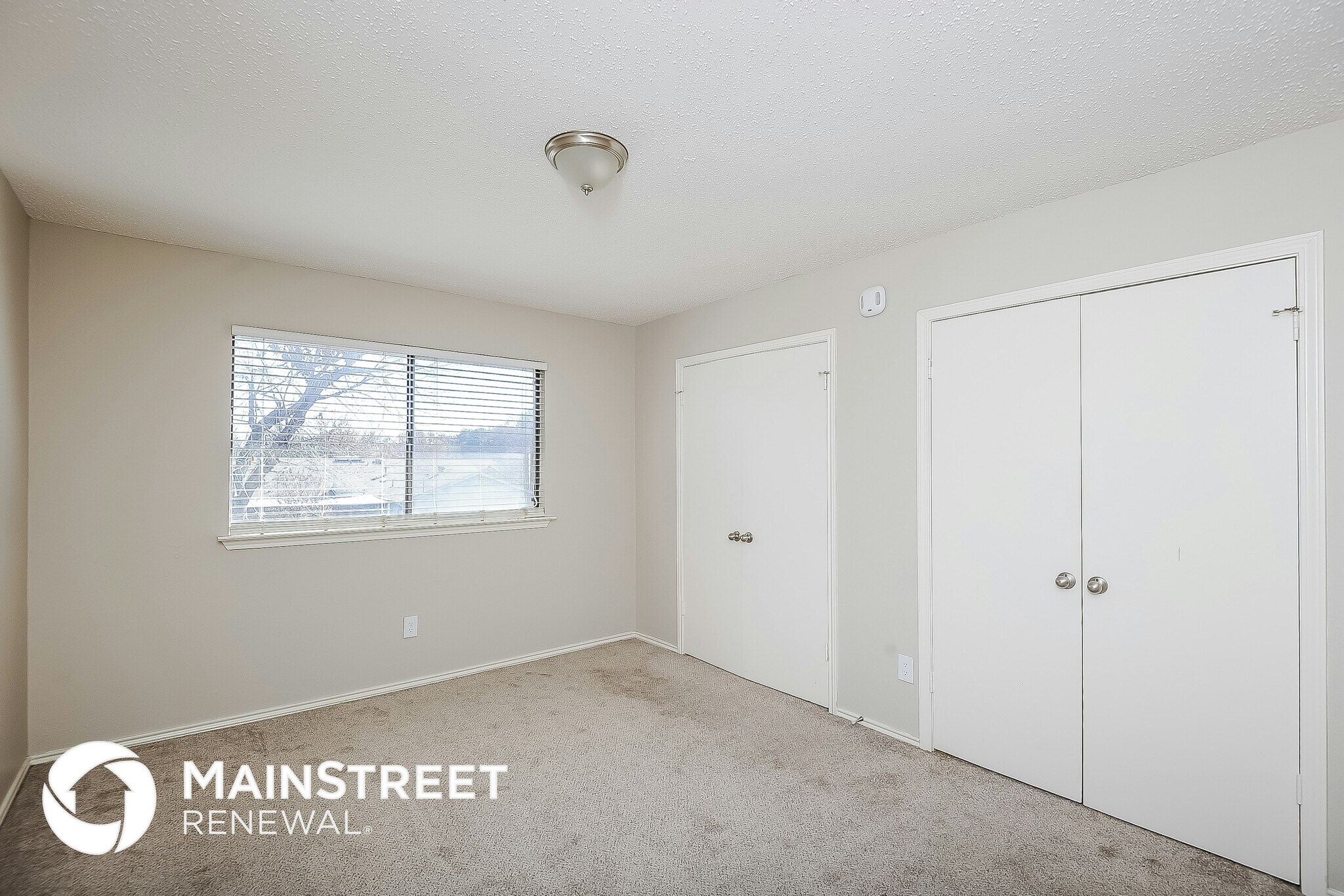 Building Photo - 5022 Presidio Dr