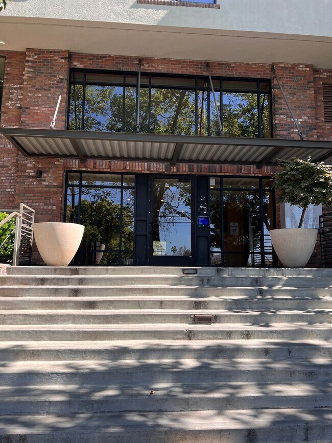 Building Photo - $2,500 1 bedroom 1 bathroom San Jose Brickyard Condo Near 280, Downtown SJ and SJSU