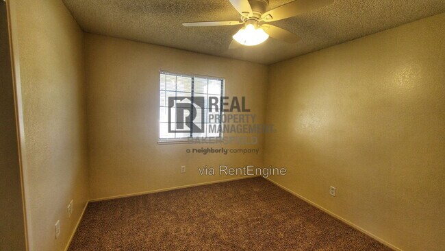 Building Photo - 1108 Delwood Ave