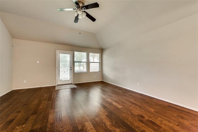 Building Photo - 5501 Crestwood Dr