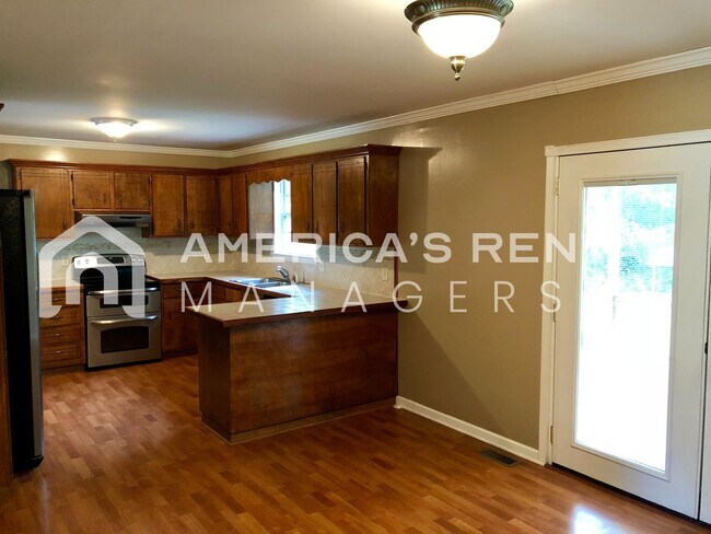 Building Photo - Great Home for Rent in Pelham! Available t...