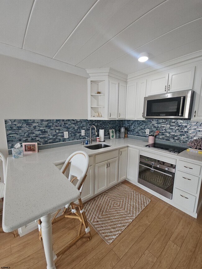 Building Photo - 9401 Pacific Ave