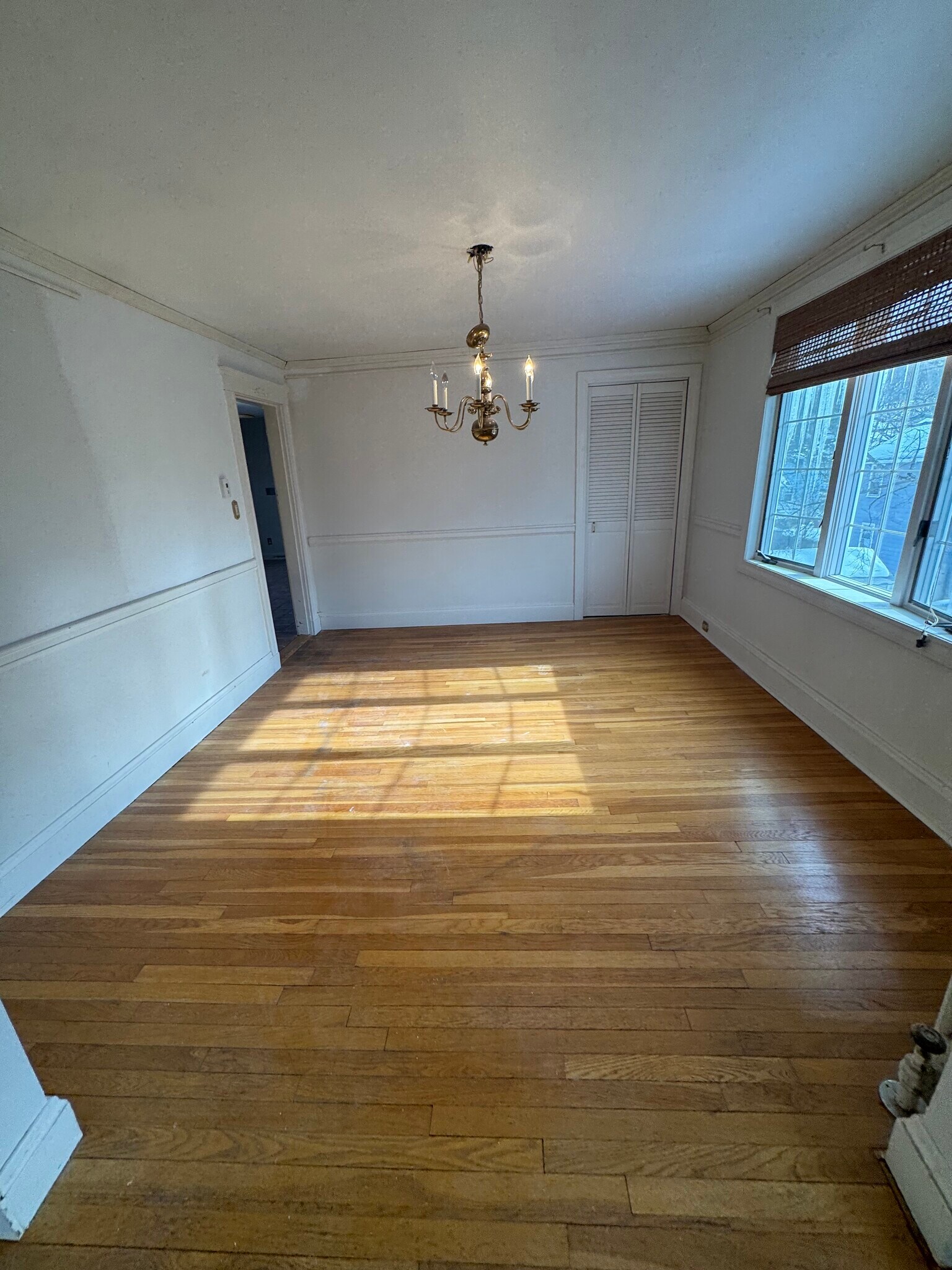 Building Photo - 11 Linwood Ave