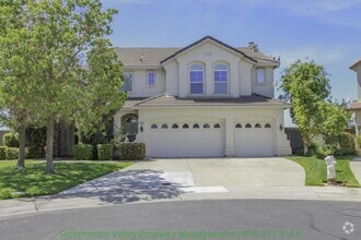 Building Photo - 2400 Snowy Egret Ct