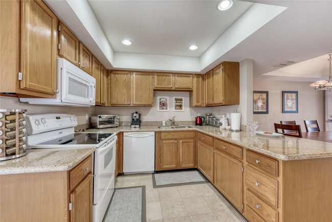 Building Photo - 9445 N 94th Pl