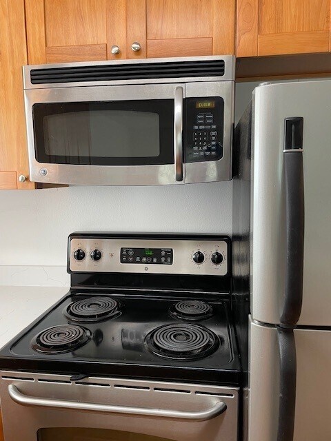 Building Photo - Westwood Apartments