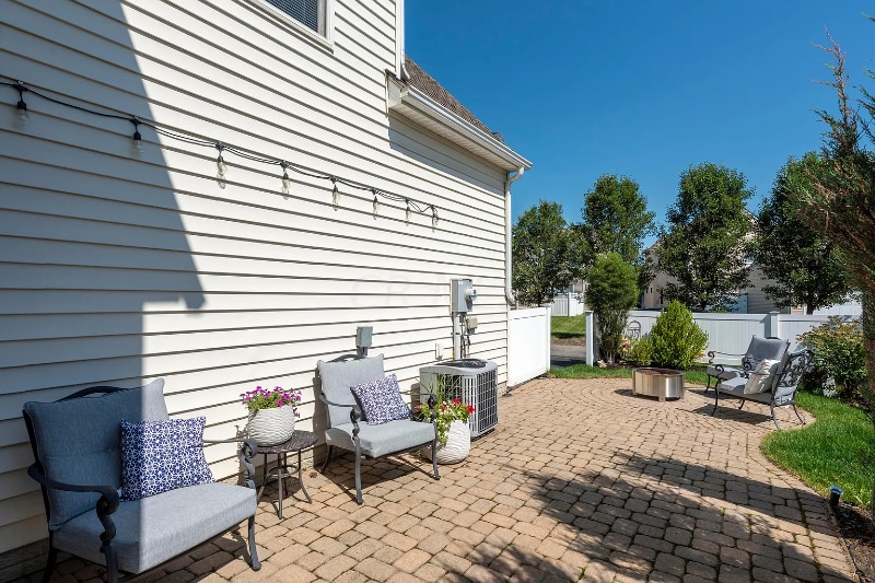 Building Photo - 6036 Pennington Creek Dr