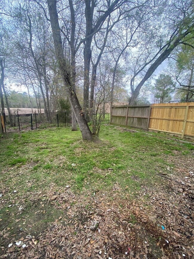Building Photo - 307 Covecrest Dr