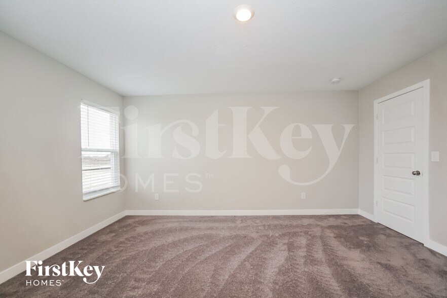 Building Photo - 2273 S Bingham Pl