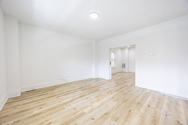 Building Photo - Newly Renovated 5 Bd/2 Bath Home in New Kensington