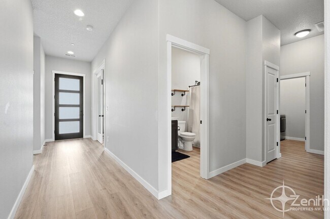Building Photo - 2225 NE 82nd St