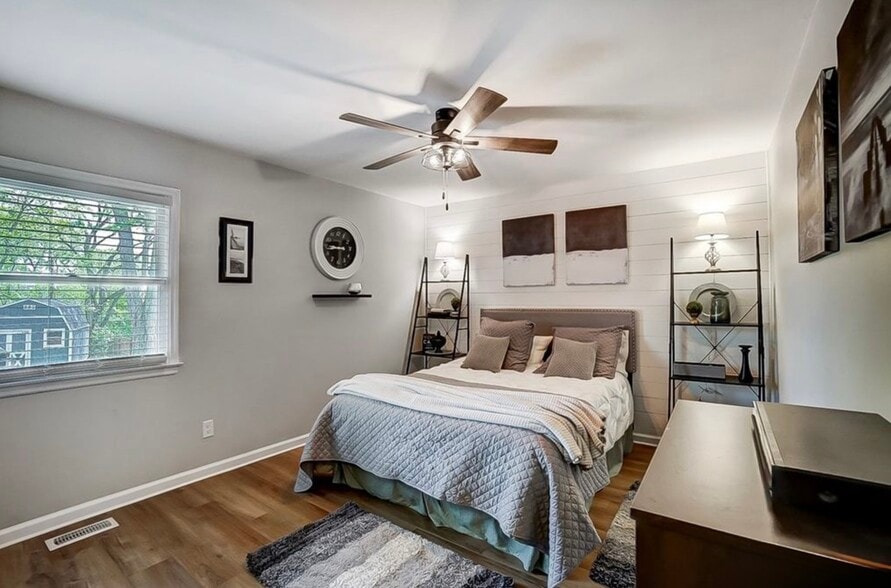 2nd bedroom - 410 Evergreen Dr