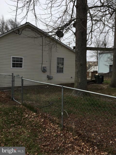 Building Photo - 3848 2nd St