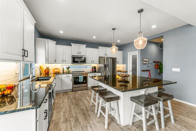 Building Photo - Amazing 2 story in Banning Lewis Ranch