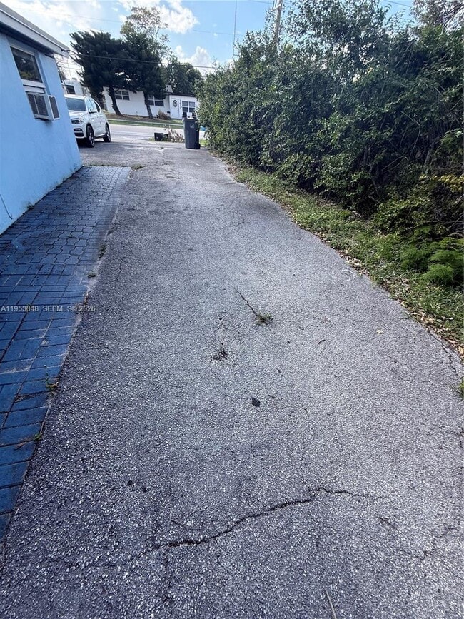 Building Photo - 3501 SW 40th Ave