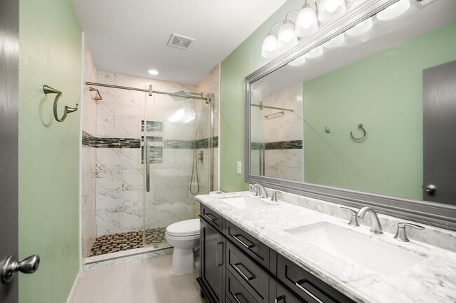 Building Photo - 4118 Lake Cypress Cir