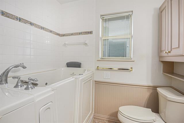 Building Photo - 5220 Wosley Dr