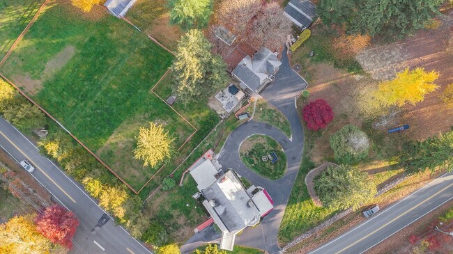 Building Photo - 64 Montebello Rd