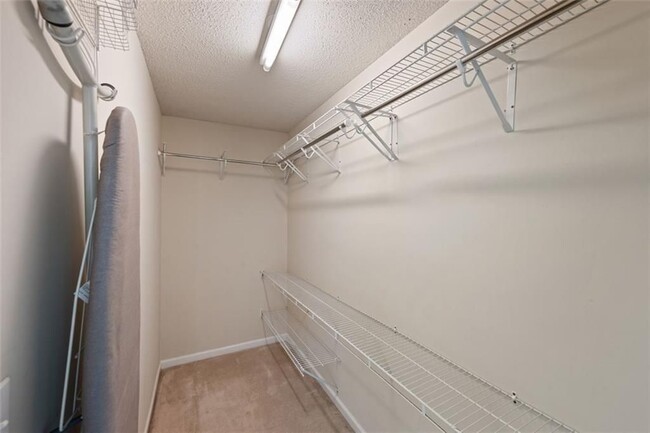 Building Photo - 5351 Medlock Corners Dr