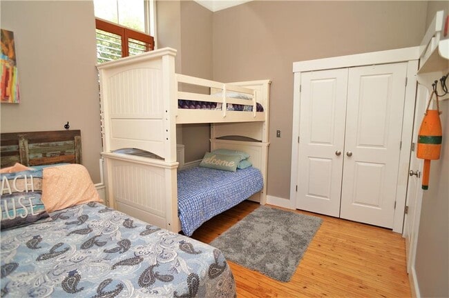 Building Photo - 426 Spring St