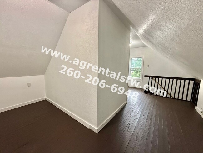 Building Photo - 4 Bedroom House- (Section 8 OK!)